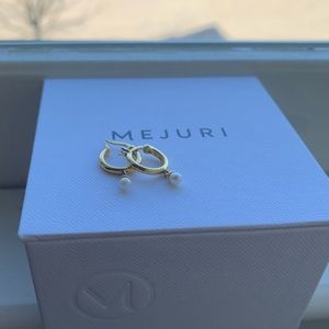 Mejuri Pearl Hoops --